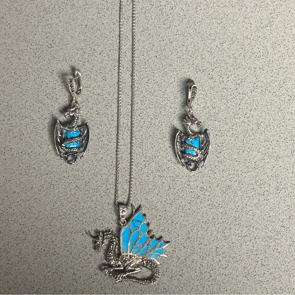 925 Stunning New Stabilized Turquoise and Silver Dragon Set.